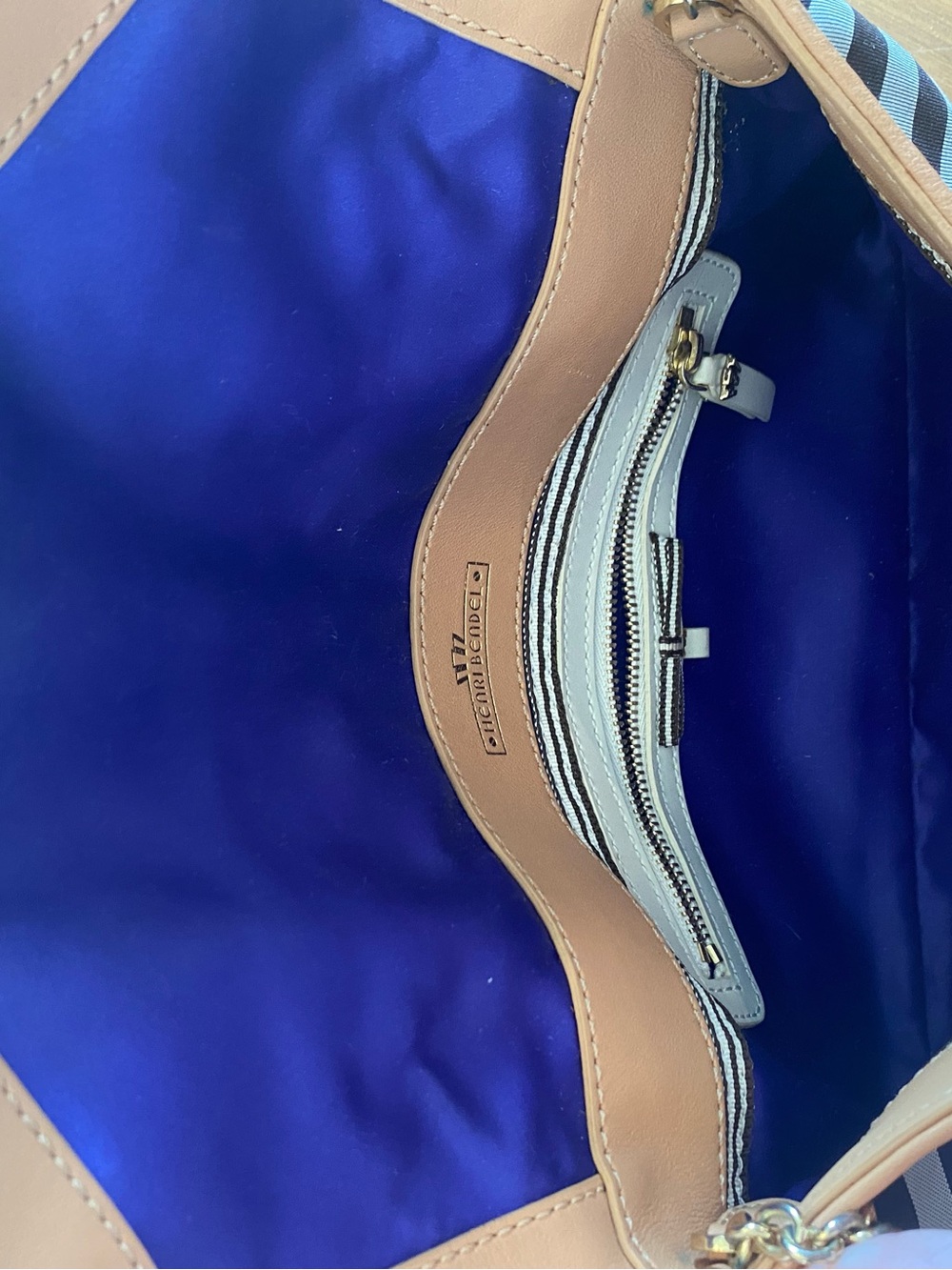 Henri Bendel black and white striped crossbody and blue satin interior - Picture 4 of 6